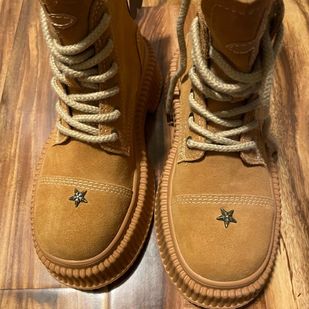 G3G suede platform boots